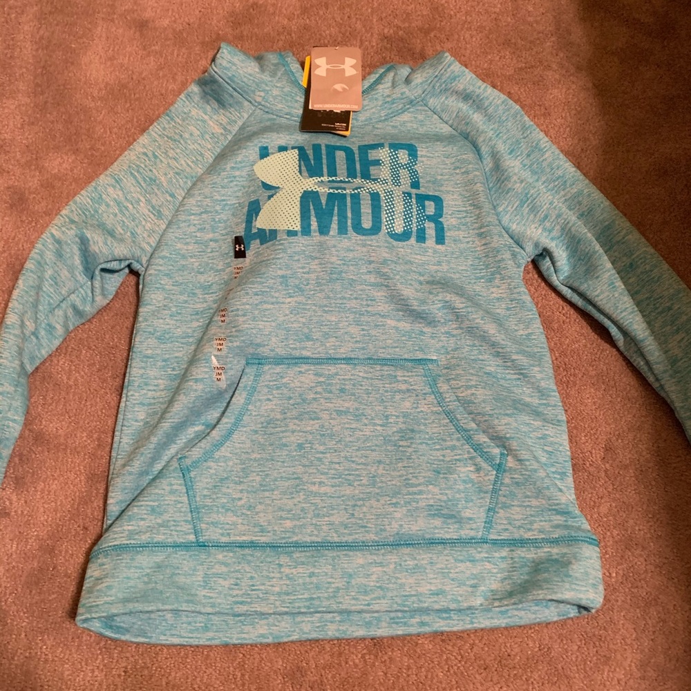 A NECER BEEN USED Under Armour sweatshirt